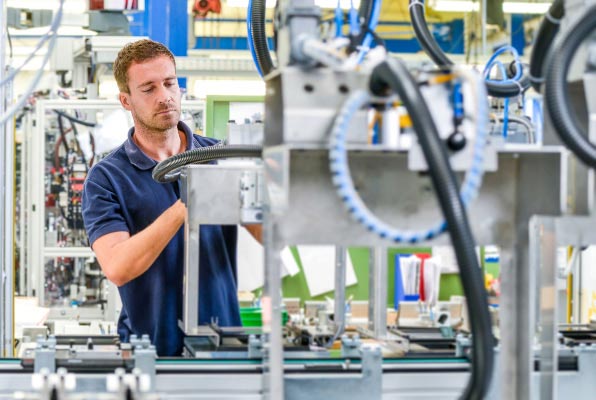 Produktionsaufnahme fr Werkzeug- und Maschinenbau in Thringen.